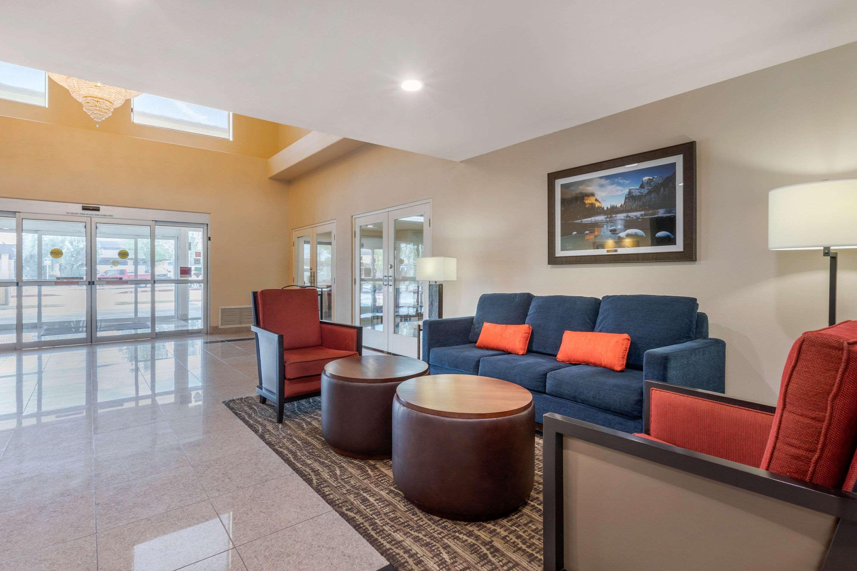 Comfort Suites Victorville-Hesperia מראה חיצוני תמונה