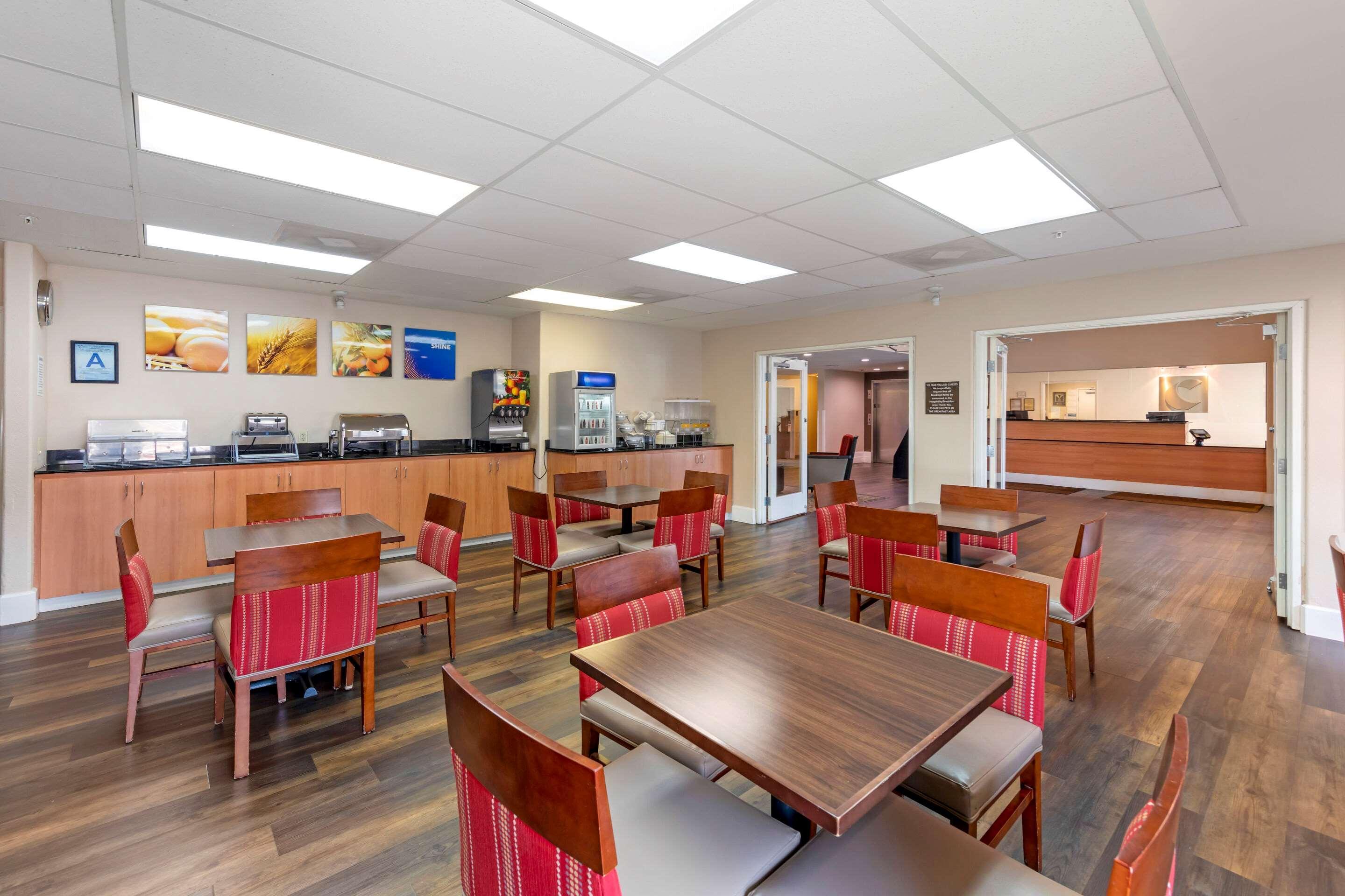 Comfort Suites Victorville-Hesperia מראה חיצוני תמונה