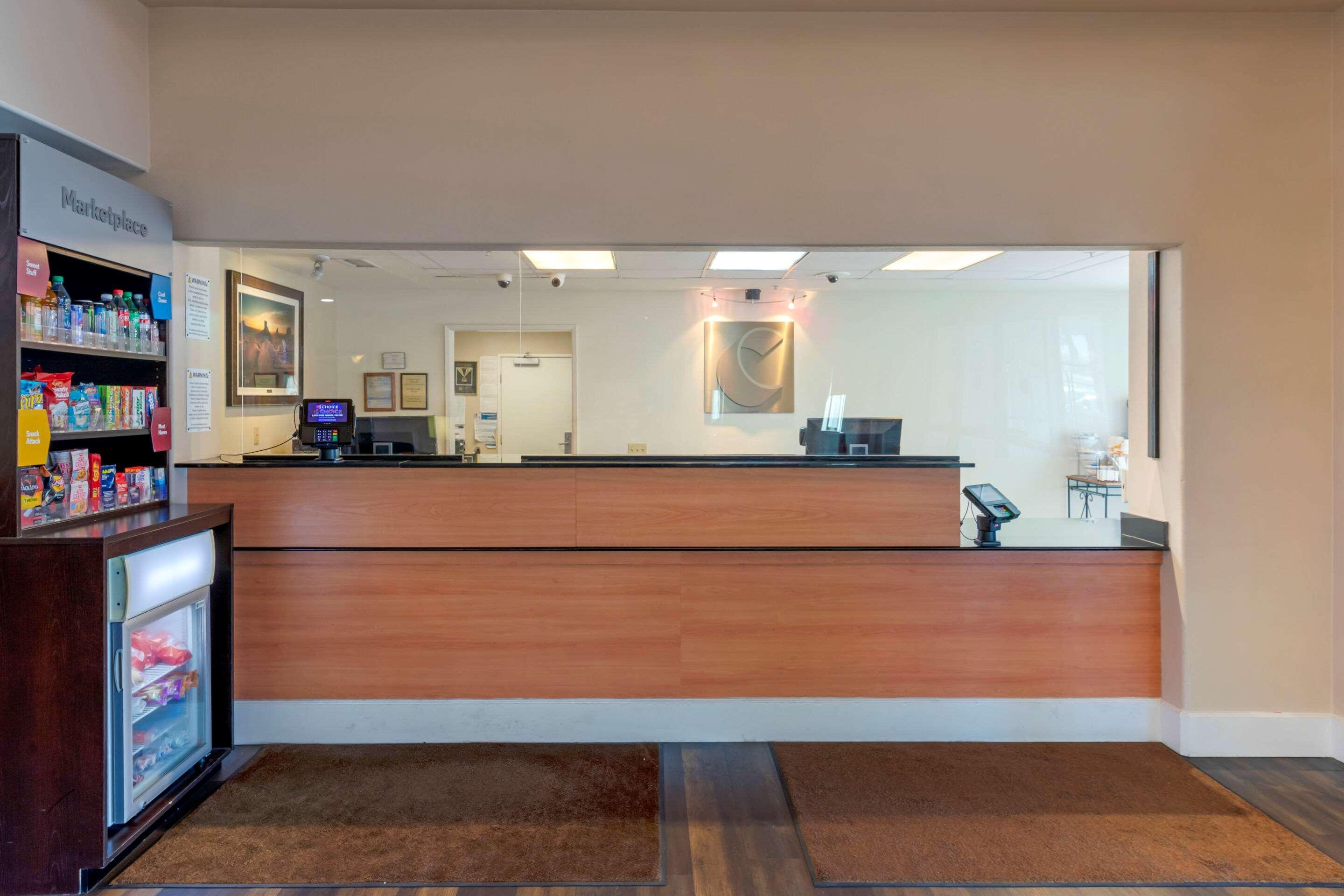 Comfort Suites Victorville-Hesperia מראה חיצוני תמונה